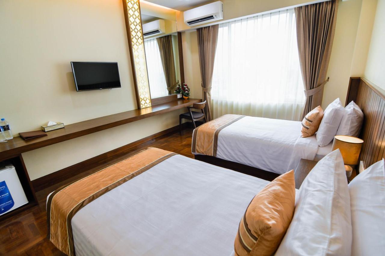 Hotel New Wave Mandalay Exteriör bild