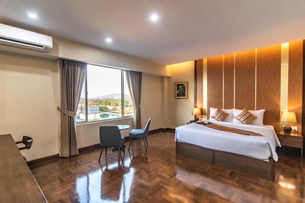 Hotel New Wave Mandalay Exteriör bild
